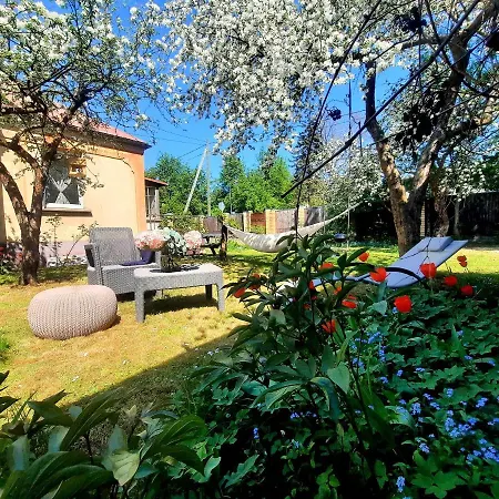 Cozy Private House With A Yard & Parking 3*